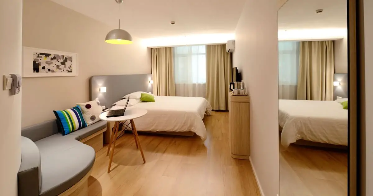 10 Best Hotel Booking Websites